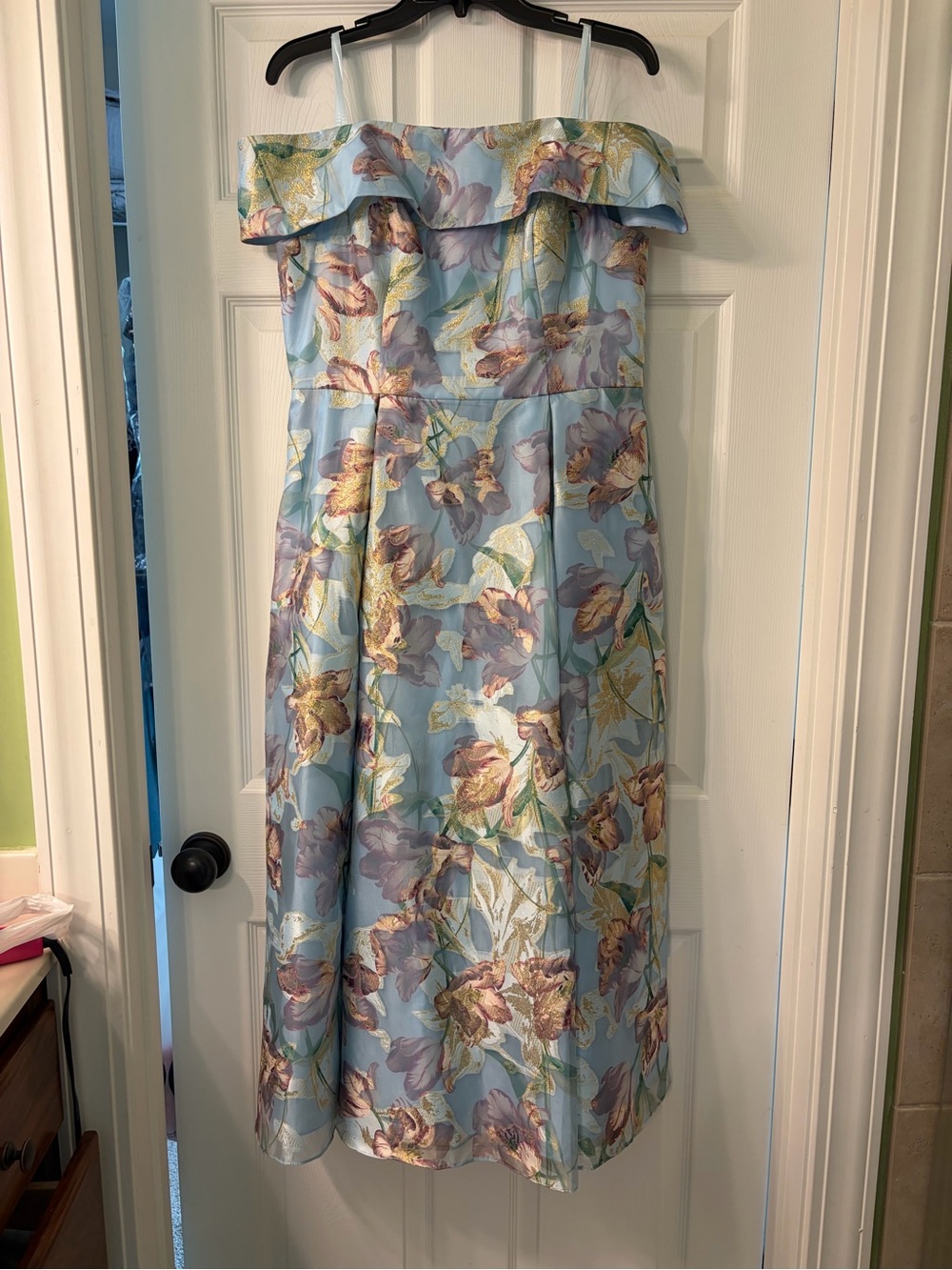 Adrianna Papell Pale Blue Lined Dress